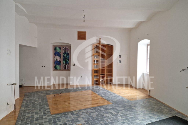 Poslovni prostor 80 m2, blizina glavne gradske tržnice, Varaždin, centar, najam